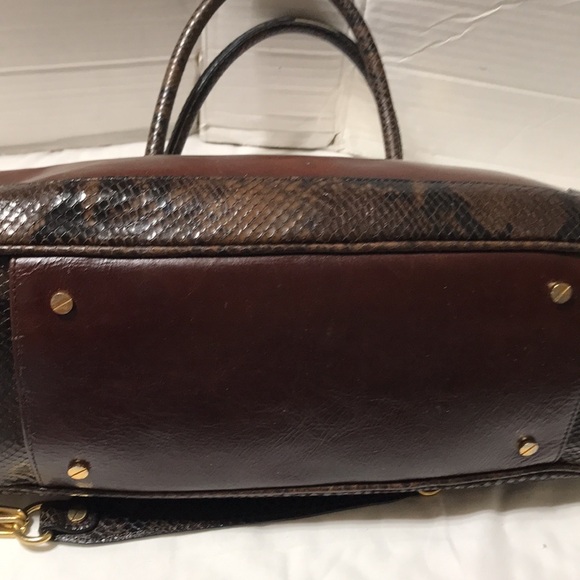 Tory Burch leather/snake gold hardware chain strap bag. Vintage! EUC - Picture 8 of 13